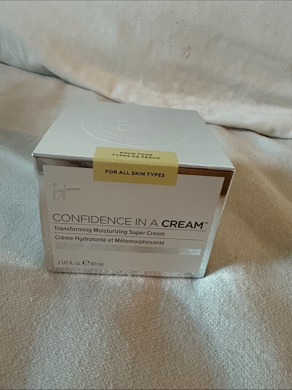 it cosmetics Confidence In A Cream Moisturizer -